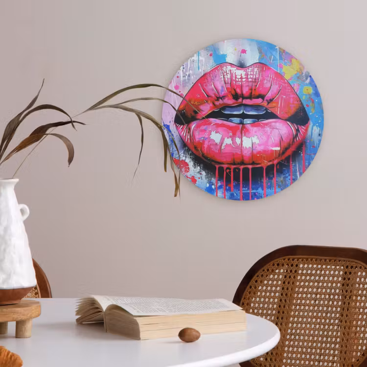 Graffiti - Lippen - Felroze - Geschilderd Akoestische PET Vilt - Rond klein -sfeer3