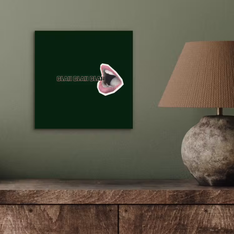 BLAH BLAH BLAH - Mond - Groen aluminium wit klein -sfeer2
