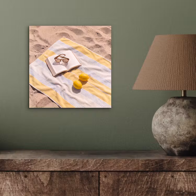 Boek - Zonnebril - Strand - Zomer - Geel aluminium wit klein -sfeer2