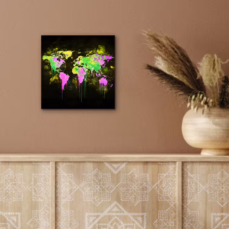 Fluorescerend - Wereldkaart - Druipen - Verf aluminium wit klein -sfeer4