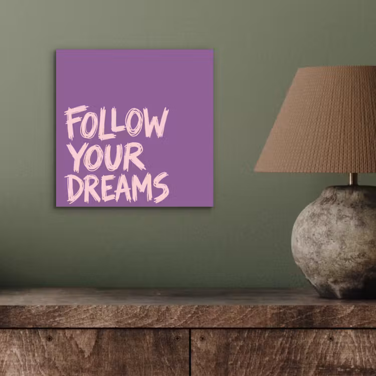 Follow your dreams - Paars - Penseeltextuur aluminium wit klein -sfeer2