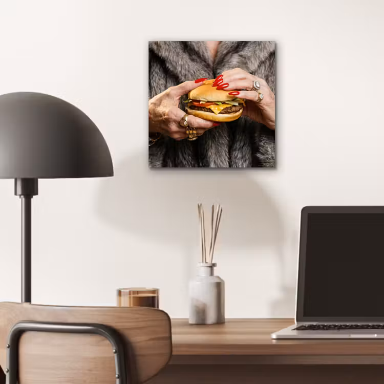 Vrouw - Hamburger - Bontjas aluminium wit klein -sfeer5