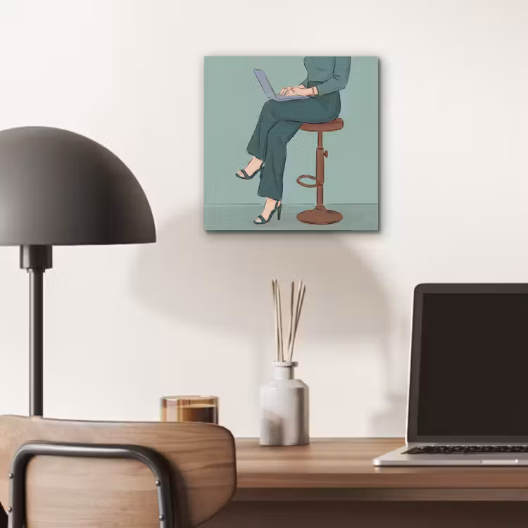 Vrouw - Laptop - Zittend - Illustratie - Groen aluminium wit klein -sfeer5