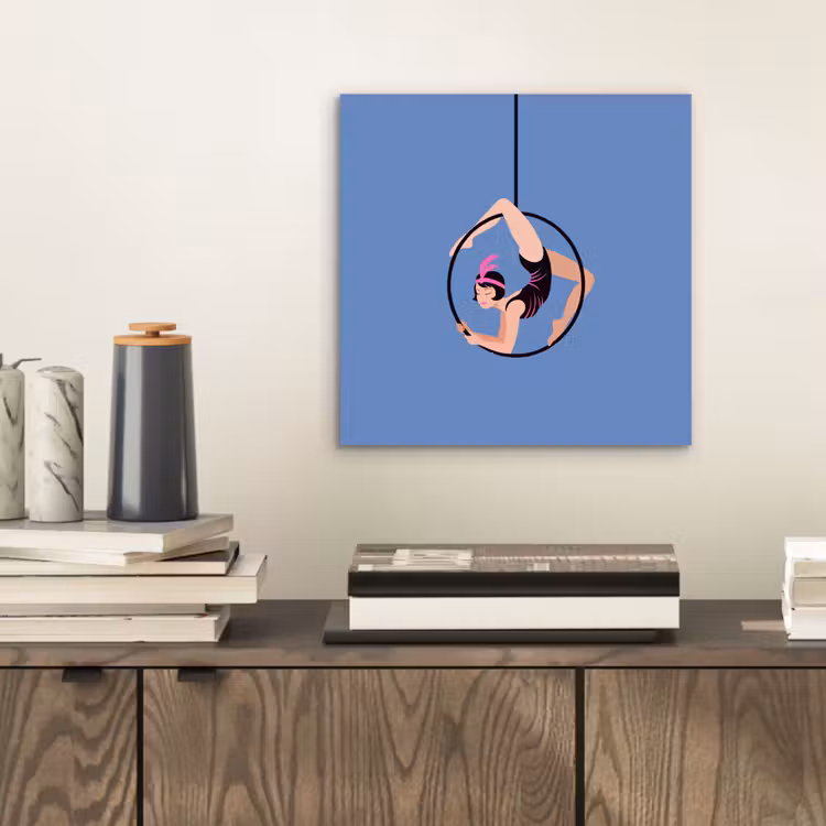 Vrouw - Aerial hoop - Art deco - Illustratie - Blauw aluminium wit klein -sfeer1