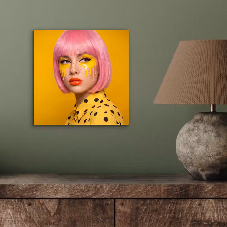 Vrouw - Portret - Abstract - Kleurrijk - Geel aluminium wit klein -sfeer2