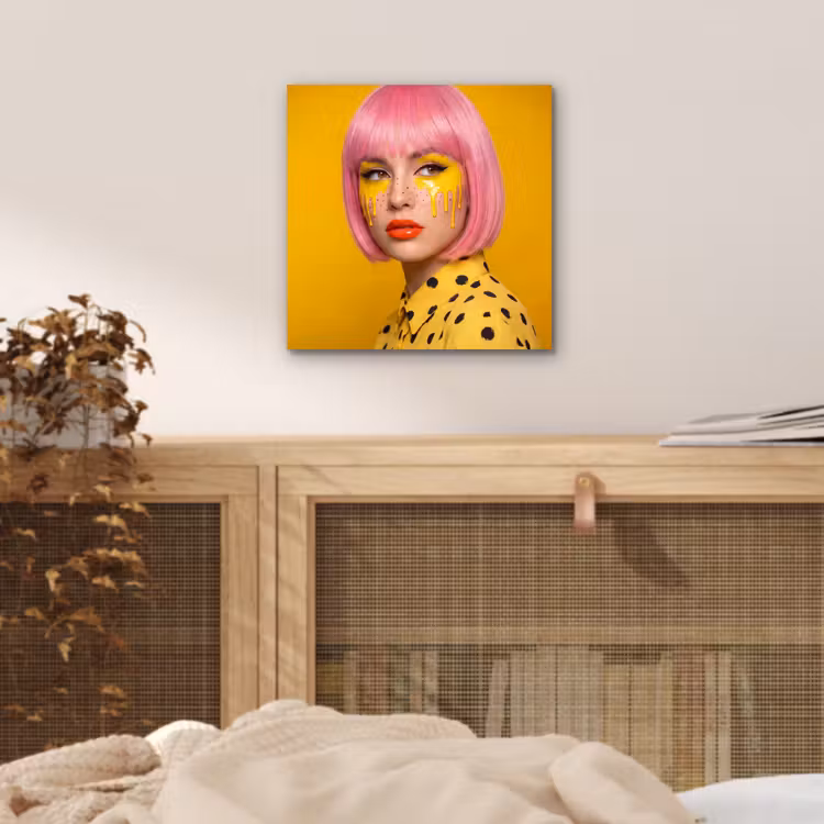Vrouw - Portret - Abstract - Kleurrijk - Geel aluminium wit klein -sfeer3