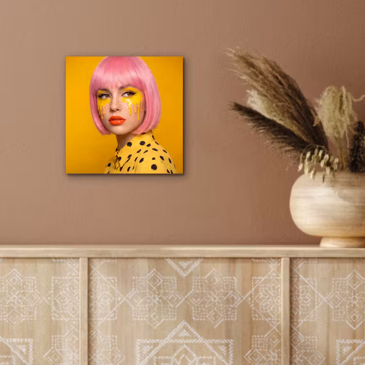 Vrouw - Portret - Abstract - Kleurrijk - Geel aluminium wit klein -sfeer4
