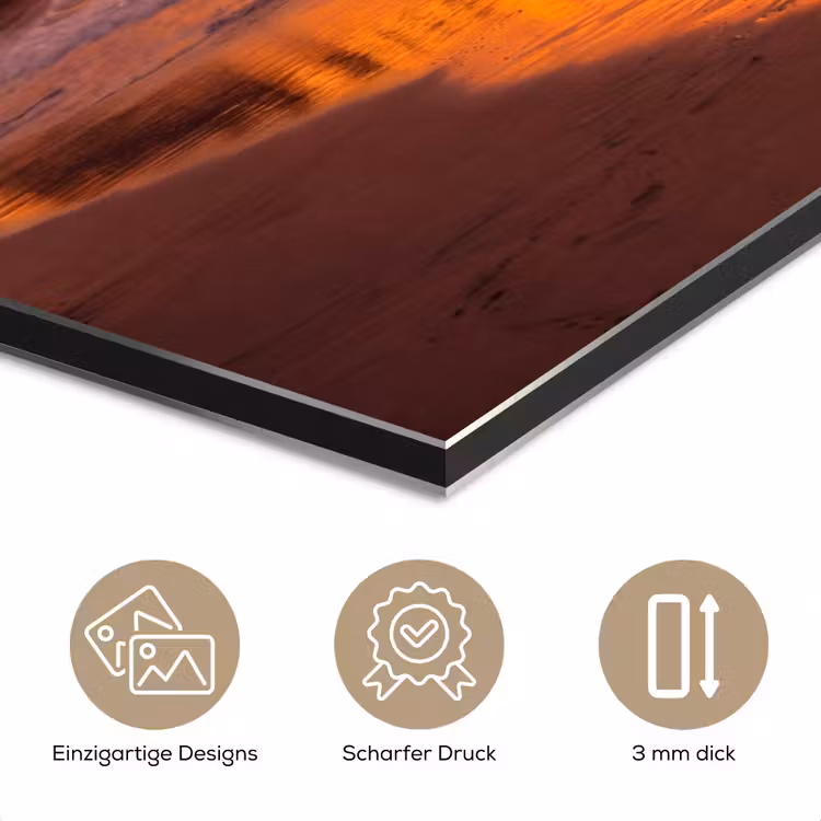 Vrouw - Surfplank - Strand - Zonsondergang - Oranje aluminium wit klein -closeup_DE