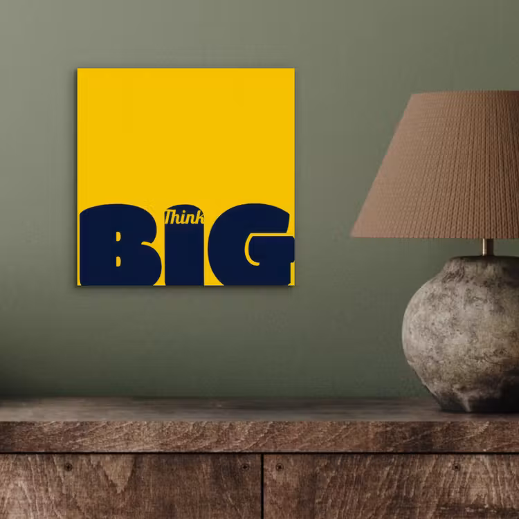 Geel - Think big - Grafisch aluminium wit klein -sfeer2