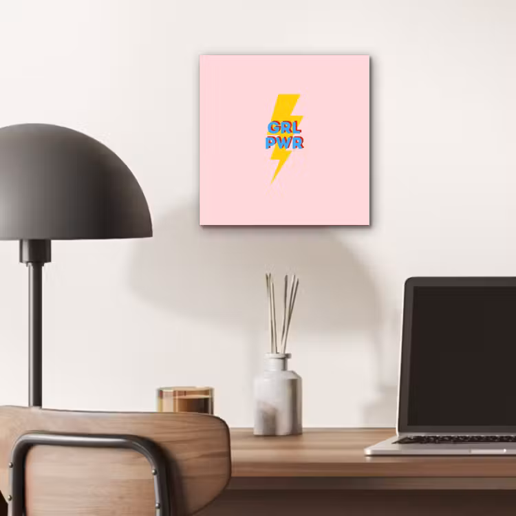 Grl pwr - Bliksem - Roze aluminium wit klein -sfeer5