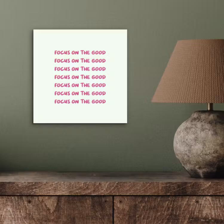 Focus on the good - Roze aluminium wit klein -sfeer2