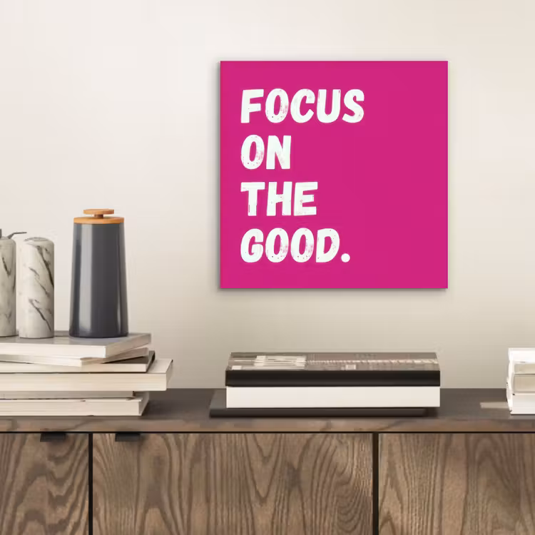 Focus on the good - Roze - Simple aluminium wit klein -sfeer1