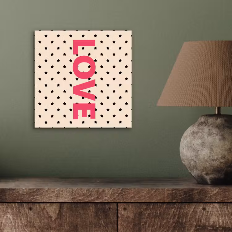 Love - Stippen - Roze aluminium wit klein -sfeer2