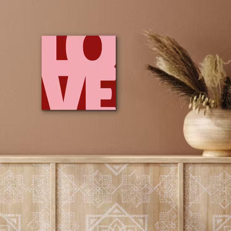 Love - Rood - Blokletters aluminium wit klein -sfeer4