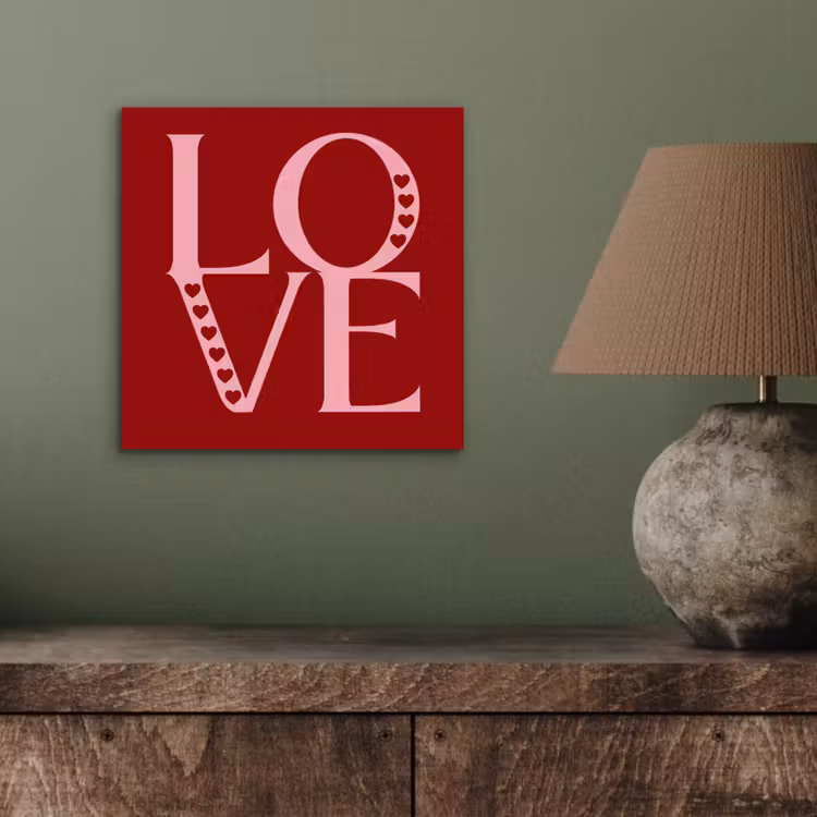 Love - Rood - Hatjes aluminium wit klein -sfeer2