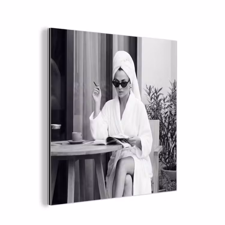 Modern - Vrouw - Zwart - Wit aluminium wit klein -3d