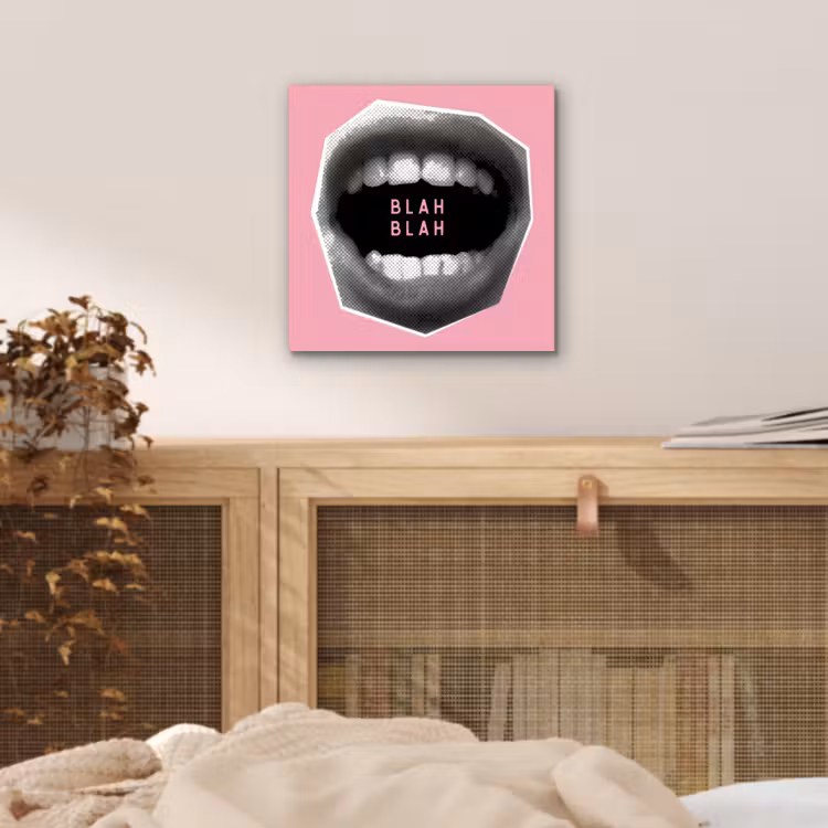 Mond - BLAH BLAH - Roze aluminium wit klein -sfeer3