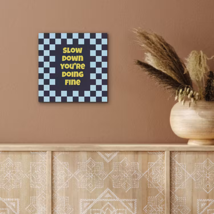 Patroon - Geblok - Blauw - Slow down you're doing fine aluminium wit klein -sfeer4