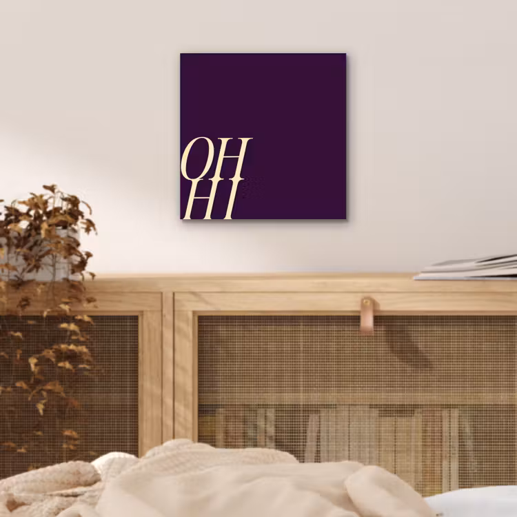 Oh hi - Paars - Cursief aluminium wit klein -sfeer3