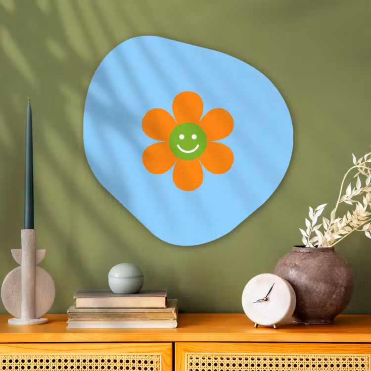 Bloem - Smiley - Kleurrijk Wandcirkel Organisch Aluminium middel -sfeer2