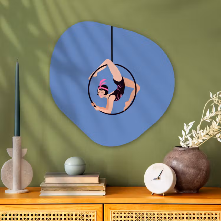 Vrouw - Aerial hoop - Art deco - Illustratie - Blauw Wandcirkel Organisch Aluminium middel -sfeer2