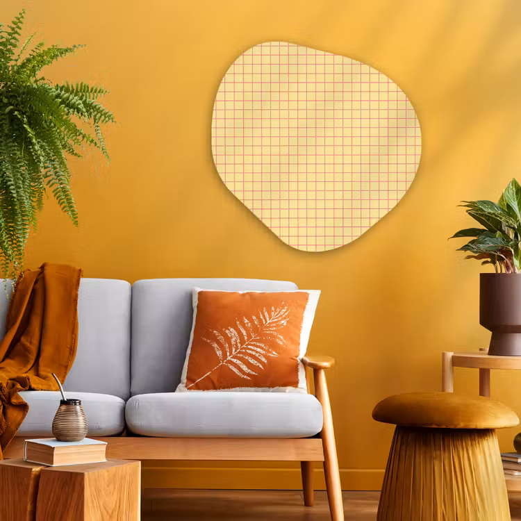 Ruitjes - Grid - Minimalistisch - Geel - Roze Wandcirkel Organisch Aluminium middel 851 -sfeer4