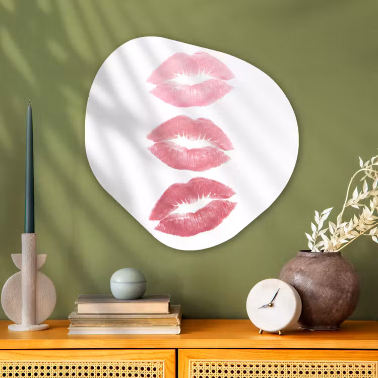 Lippen - Kusafdruk - Roze - Modern - Abstract Wandcirkel Organisch Aluminium middel -sfeer2
