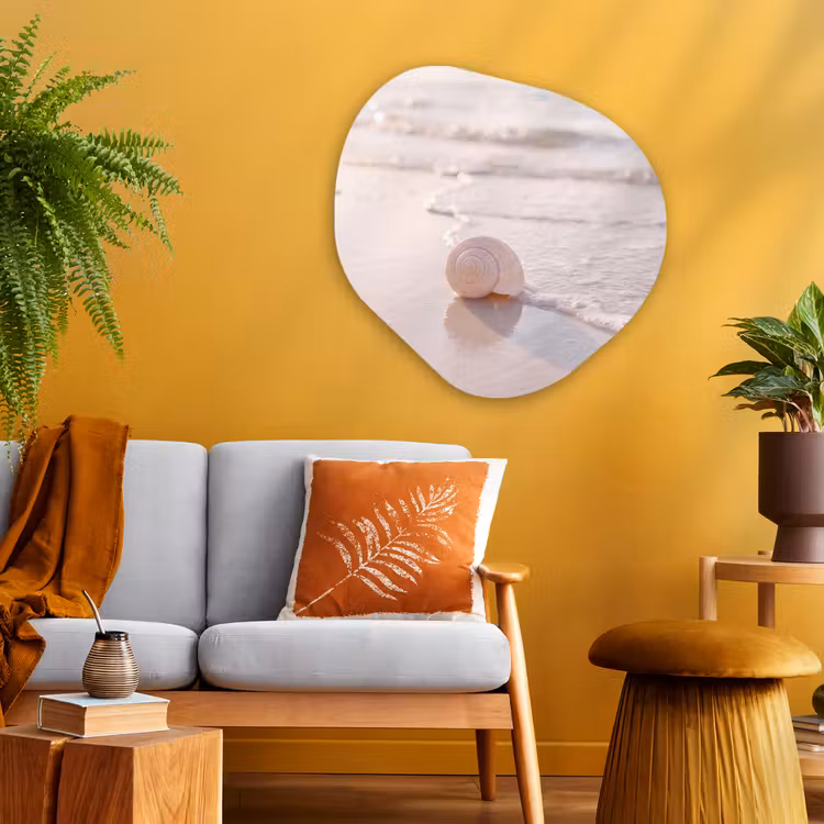 Zeeschelp - Strand - Zee - Natuur - Beige Wandcirkel Organisch Aluminium middel -sfeer4