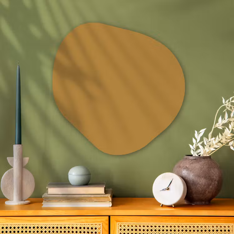 Rhythmic - Ochre - Geel Wandcirkel Organisch Aluminium middel 851 -sfeer2