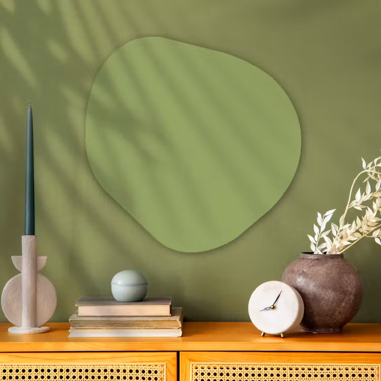 Sage - Green - Groen Wandcirkel Organisch Aluminium middel 851 -sfeer2
