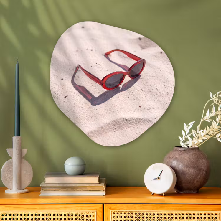 Zonnebril - Strand - Vakantie - Rood Wandcirkel Organisch Aluminium middel -sfeer2