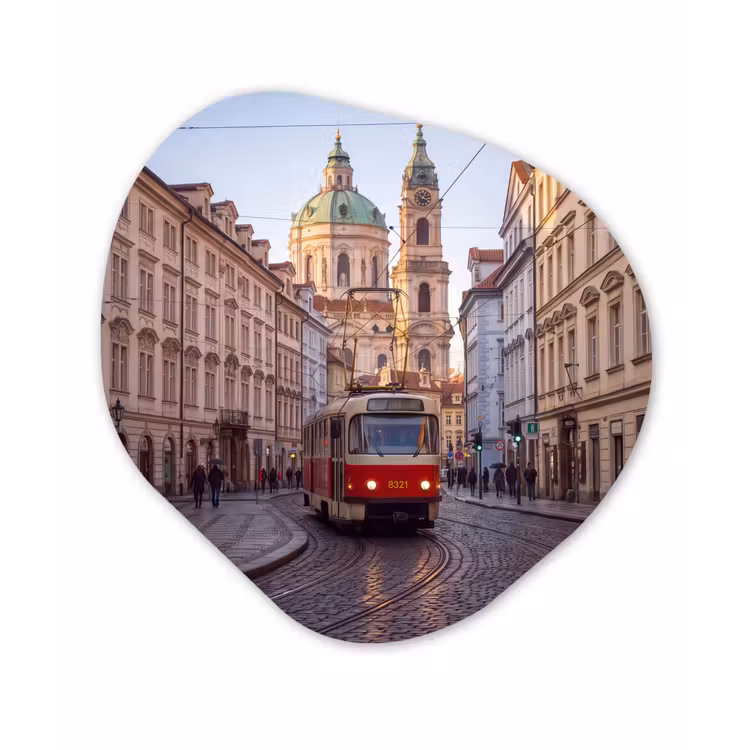 Tram - Straat - Stadsgezicht - Klassiek - Rood Wandcirkel Organisch Aluminium middel -3d