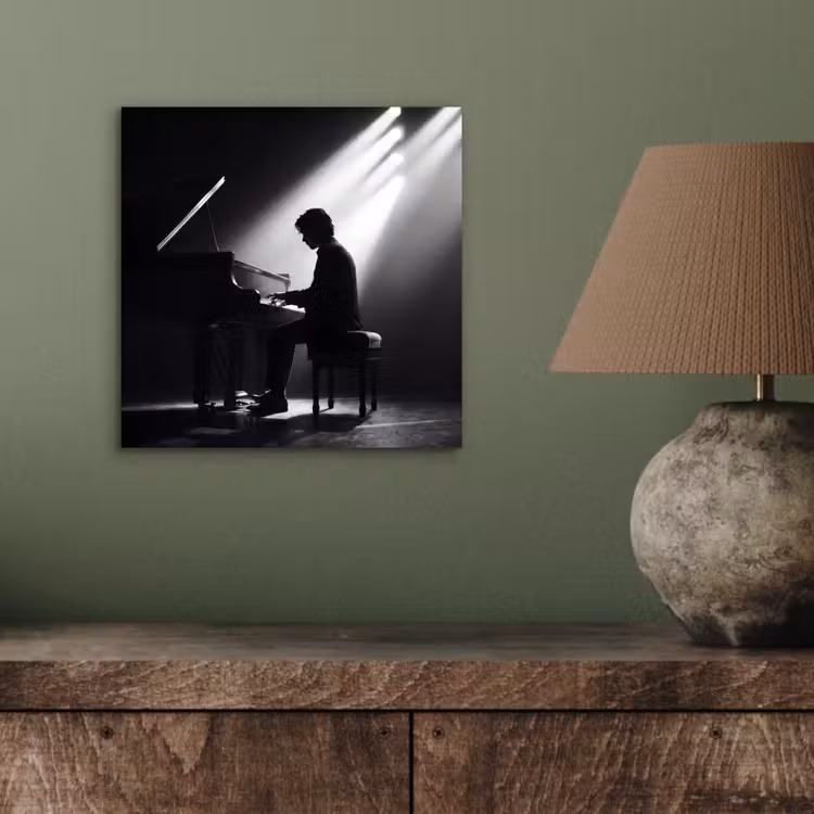 Persoon - Piano - Muziek - Zwart-wit - Podium aluminium wit klein -sfeer2