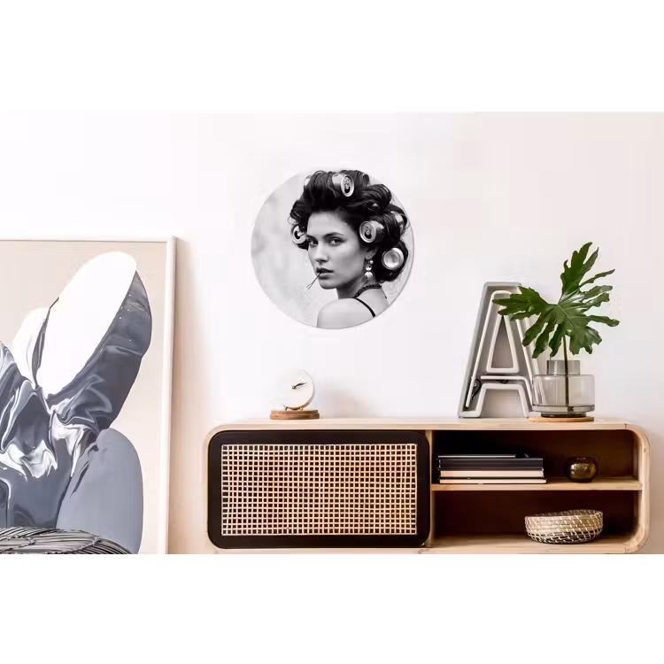 Edgy - Vrouw - Zwart - Wit Wandcirkel aluminium klein -kantoor