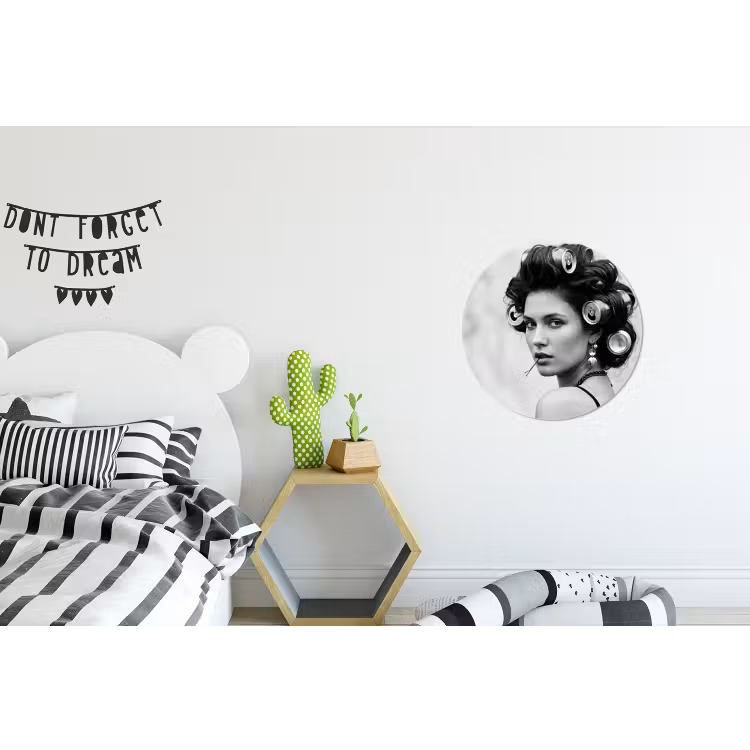 Edgy - Vrouw - Zwart - Wit Wandcirkel aluminium klein -kinderkamer
