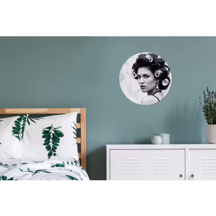 Edgy - Vrouw - Zwart - Wit Wandcirkel aluminium klein -slaapkamer