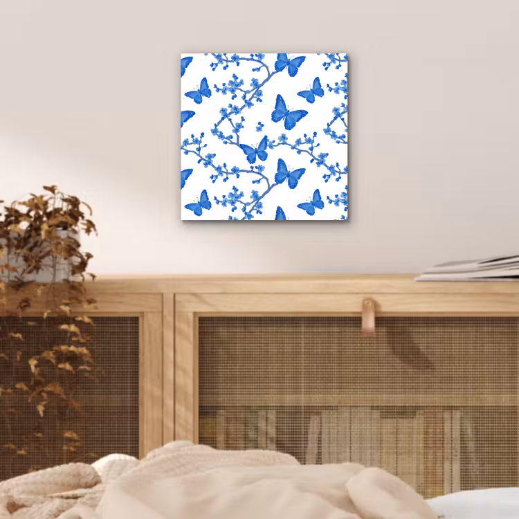 Vlinder - Bloemen - Blauw aluminium wit klein 46 -sfeer3