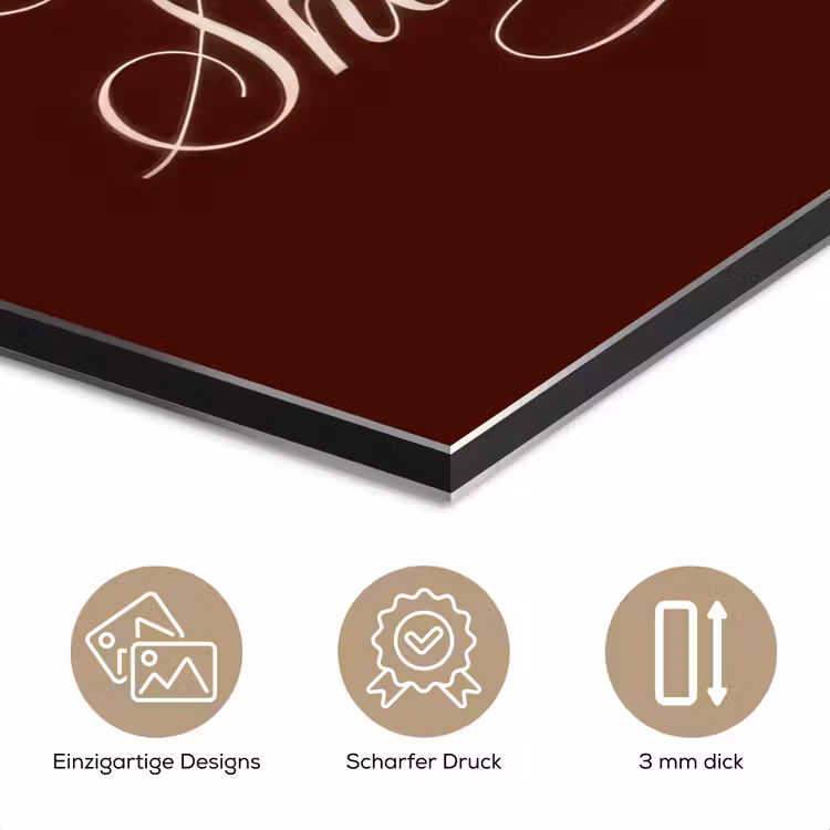 She plans she glows she achieves - Rood - Cursief aluminium wit klein -closeup_DE