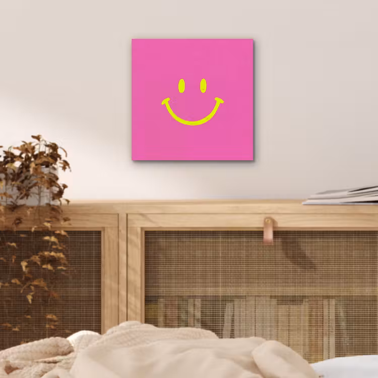 Smiley - Vrolijk - Roze aluminium wit klein -sfeer3