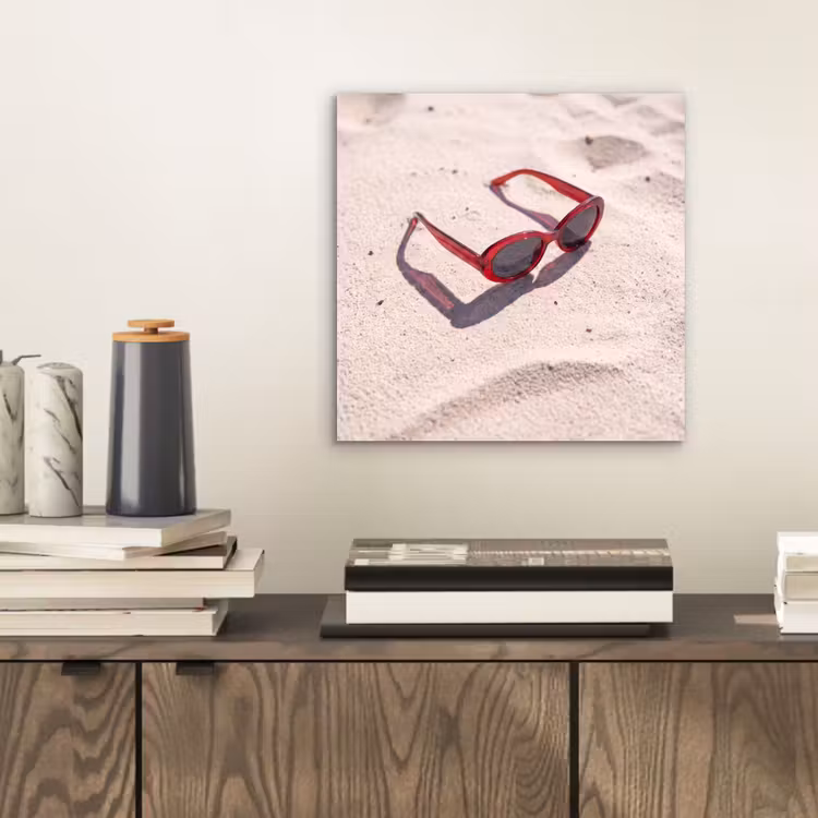 Zonnebril - Strand - Vakantie - Rood aluminium wit klein -sfeer1