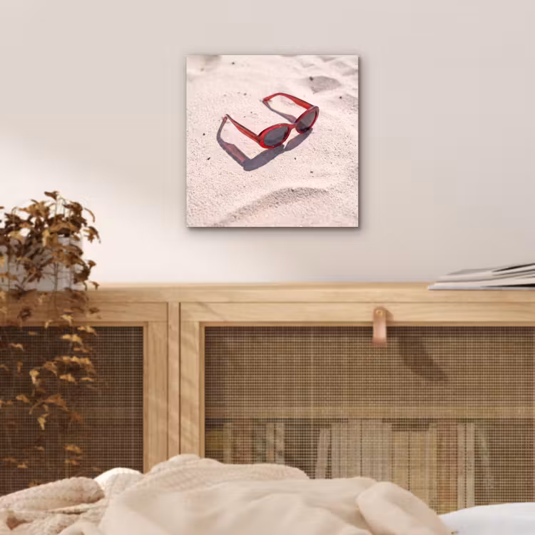 Zonnebril - Strand - Vakantie - Rood aluminium wit klein -sfeer3
