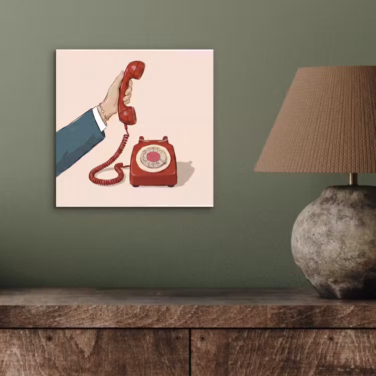 Telefoon - Hand - Vintage - Communicatie - Rood aluminium wit klein -sfeer2