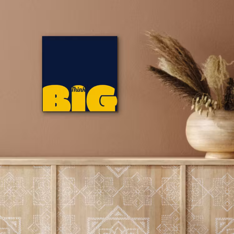 Think big - Blauw - Geel aluminium wit klein -sfeer4