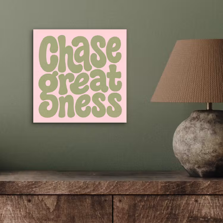 Chase greatness - Groen - Roze - Retro aluminium wit klein -sfeer2