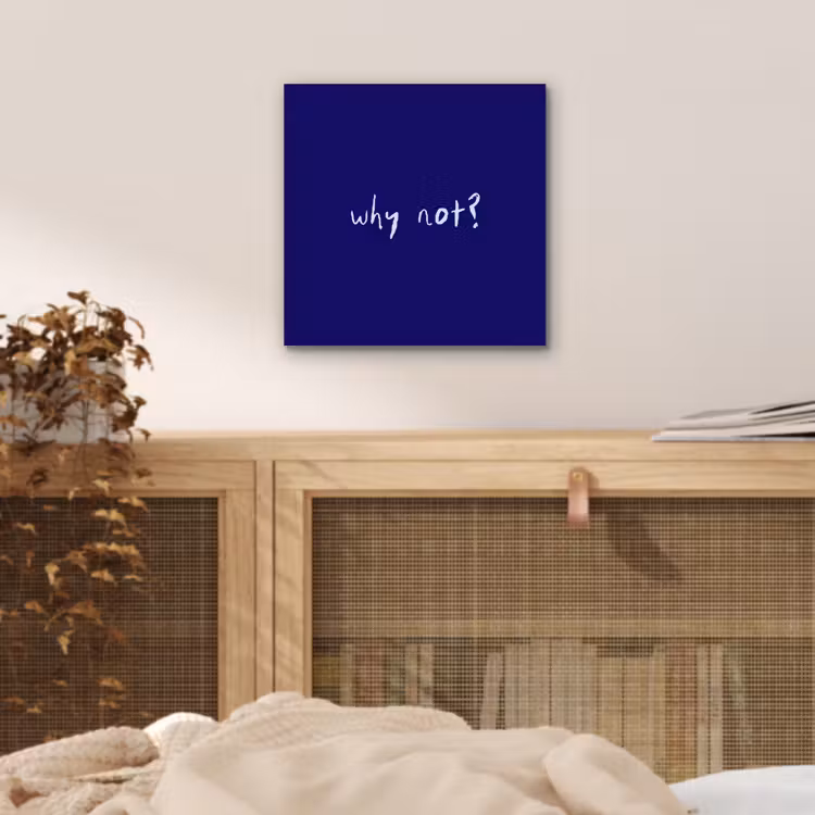 Why not - Blauw - Handgeschreven aluminium wit klein -sfeer3