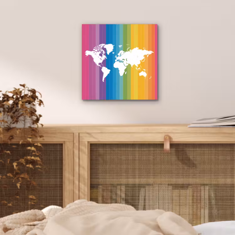 Wit - Wereldkaart - Regenboog - Banen aluminium wit klein -sfeer3