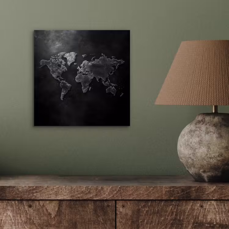 Wereldkaart - Duister - Zwart aluminium wit klein -sfeer2