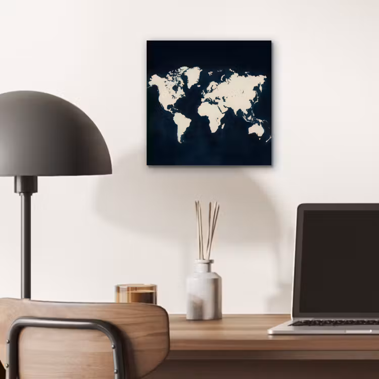 Wereldkaart - Minimalistisch - Contrast aluminium wit klein -sfeer5