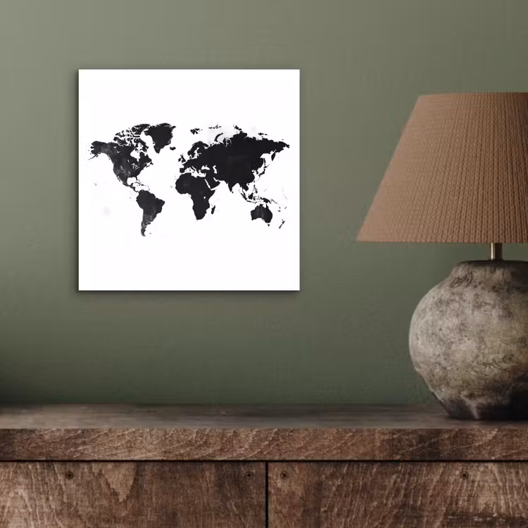 Wereldkaart - Zwart - Wit - Strak aluminium wit klein -sfeer2
