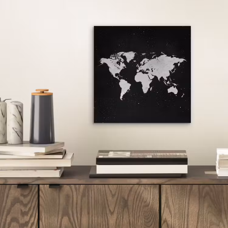Wereldkaart - Ruimte - Zwart aluminium wit klein -sfeer1